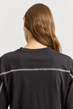 Indlæs billede til gallerivisning TOORALLIE Relaxed Crop Tee
