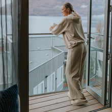 Charger l'image dans la galerie, MOKE Posie Hoodie