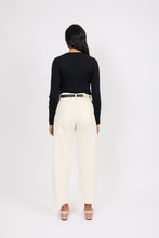 Load image into Gallery viewer, MARLOW The Curve Barrel Jean