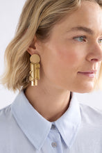 Cargar imagen en el visor de la galería, ELK Vatten Drop Earrings