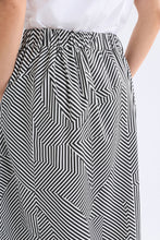 Laden Sie das Bild in den Galerie-Viewer, ELK Vier Skirt