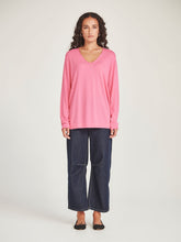 Charger l&#39;image dans la galerie, SILLS Vinnie V Neck Sweater