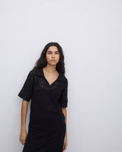 Cargar imagen en el visor de la galería, YERSE Sam Crochet Dress