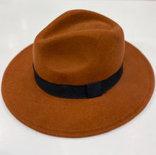 Cargar imagen en el visor de la galería, FREE SPIRIT Wool Wide Hatband Fedora 003
